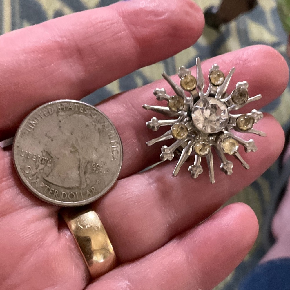 Vintage Brooch - Picture 6 of 6